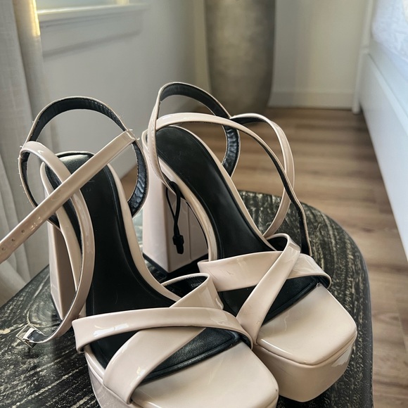 Zara Platform - Picture 2 of 3